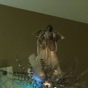 Meet your Posher, Gloria